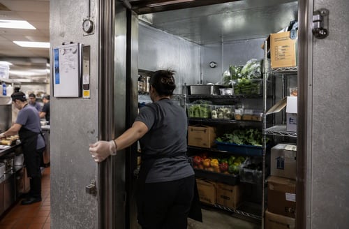  Why Refrigeration Struggles in School Kitchens During Peak Service (and How to Prevent It) 